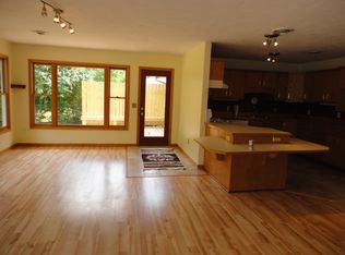 1708 Kenmar Dr, Manhattan, KS 66502