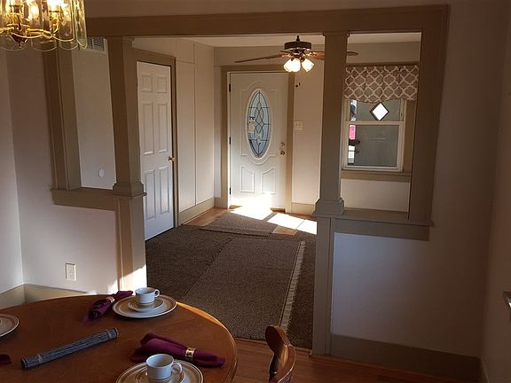 4th image of 225 Melville St
