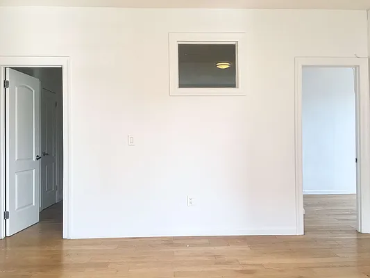 Rented by Premier Metro Realty Corp | media 16