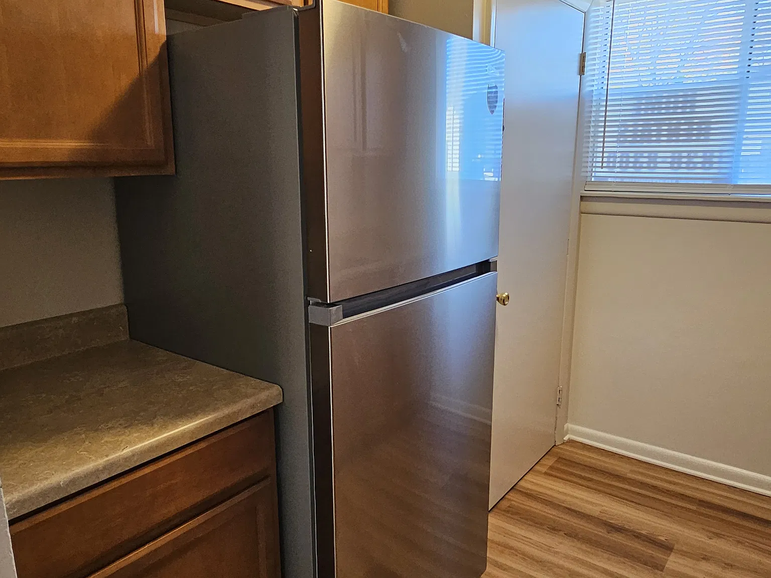 2 bed, 1.5 bath, 1675 sqft, $1,650 — Photo 3