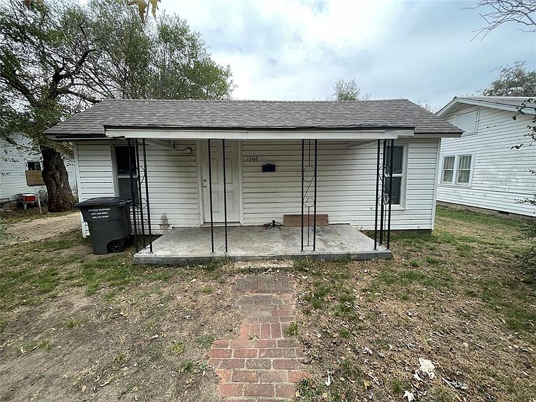 Listing photo 3