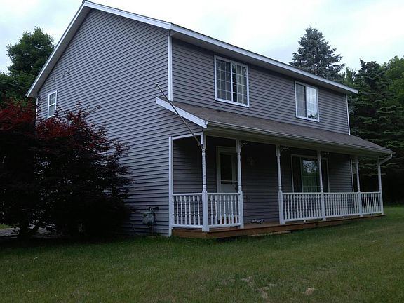 3rd image of 10451 Pine Island Dr NE