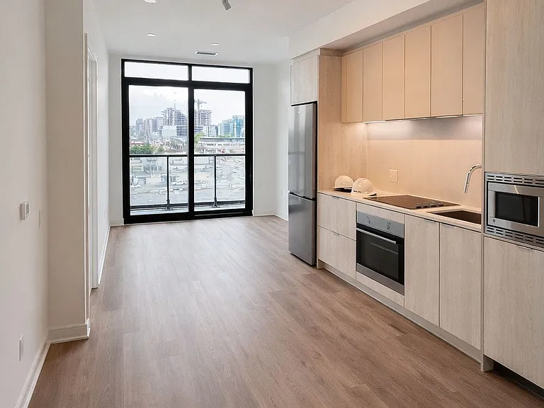 86 Dundas St E #723 — Photo 3