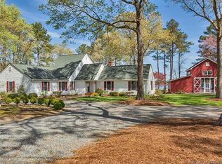 143 Long Point Ln, Cardinal, VA 23025