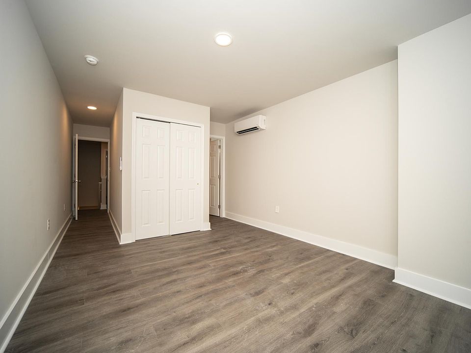 1st image of 3049 N Stillman St #0