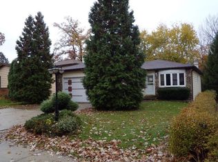 263 W Fairview Dr, Mundelein, IL 60060