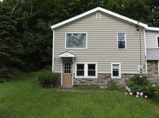 667 Traver Rd, Pleasant Valley, NY 12569