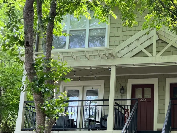 660 Barnett Shoals Rd APT 220, Athens, GA 30605