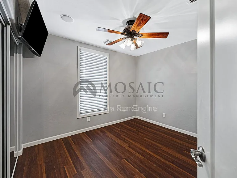 5626 S 21st Pl — Photo 18