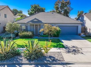 2071 W Rio Hondo Cir, Hanford, CA 93230