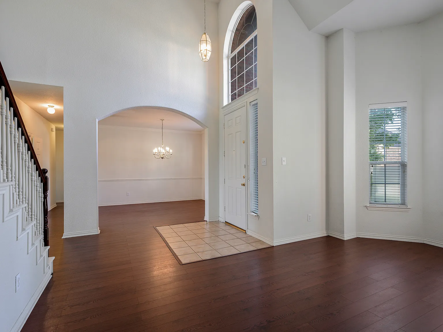 4 bed, 3.5 bath, 3416 sqft, $2,950 — Photo 2