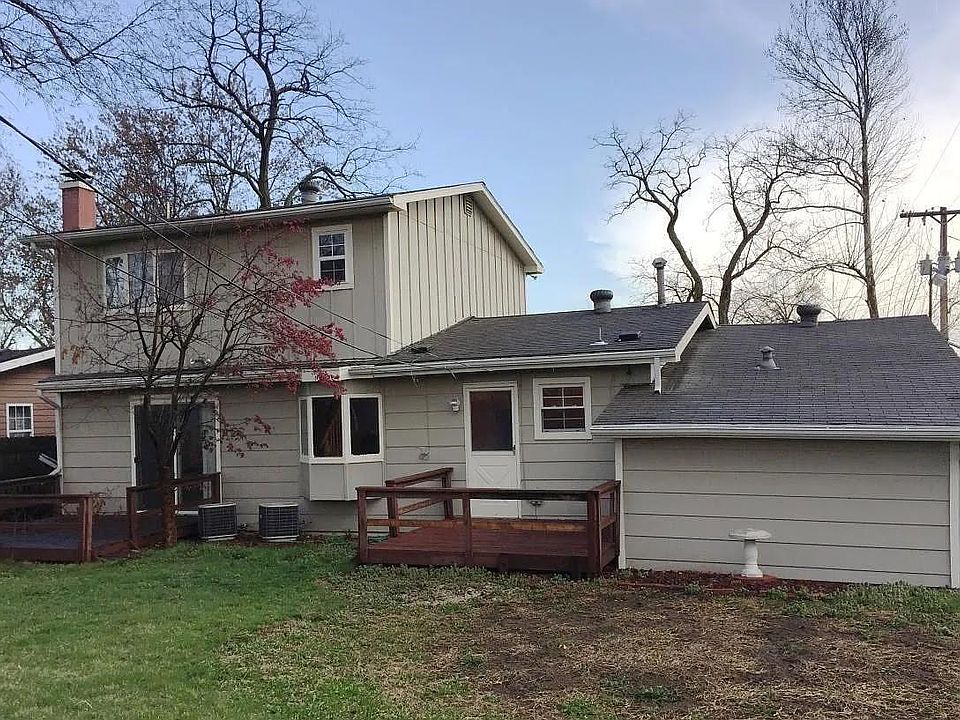 2nd image of 7613 E 85th St #7613E85