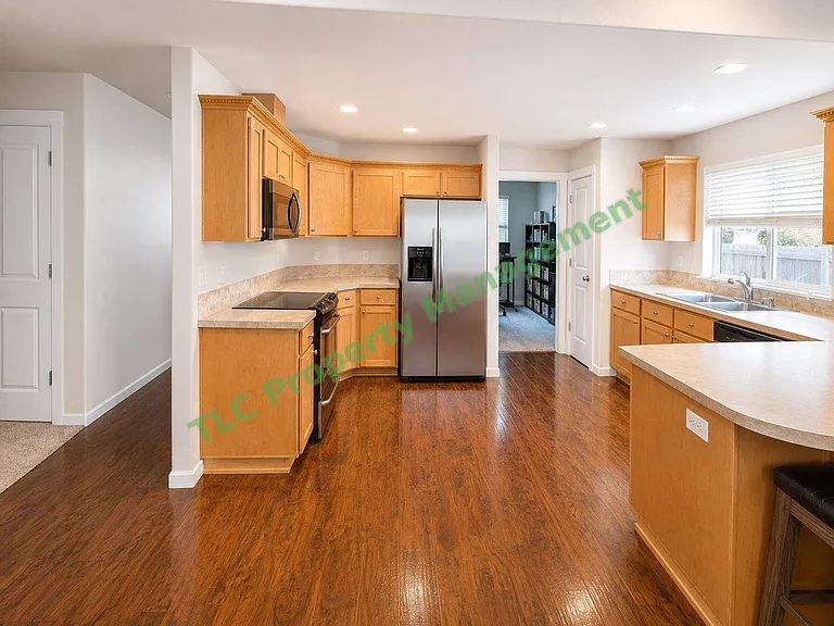 942 Salamander Rd SE — Photo 9