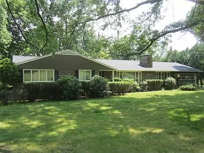 973 Upland Dr photo 1