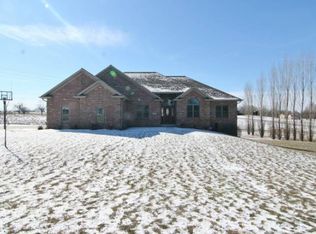 603 Hideaway Ave, Newton, IA 50208