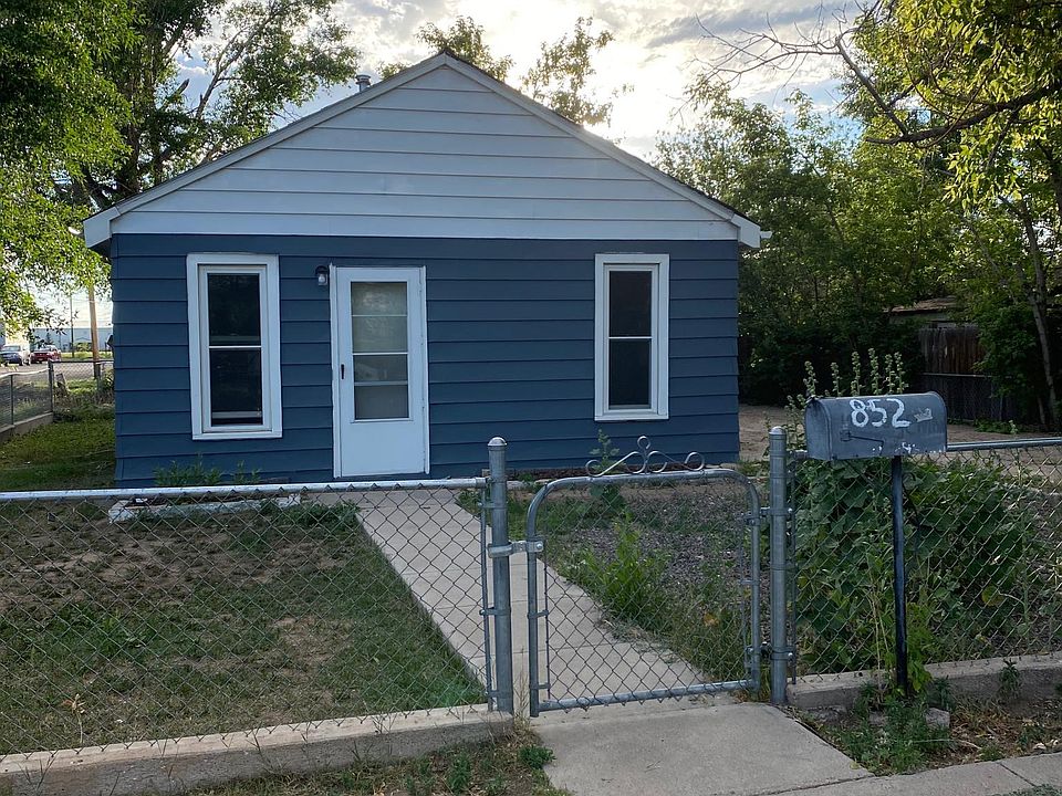 1st image of 852 Hodgeman St