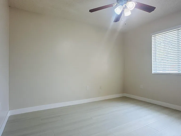 6106 Forest Hill Blvd #201 — Photo 18