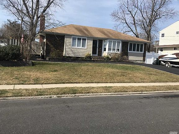 2nd image of 186 Burlington Ave