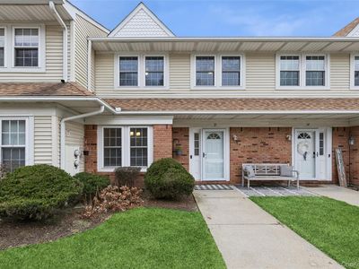15 Gazebo Lane, Holtsville, NY, 11742