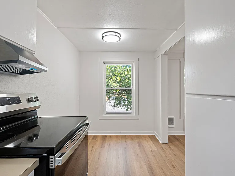 284 E 16th Ave #1 — Photo 10