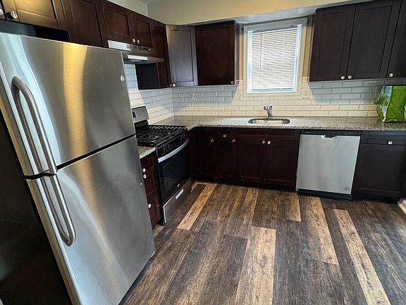 5th image of 15 Van Houten St #2
