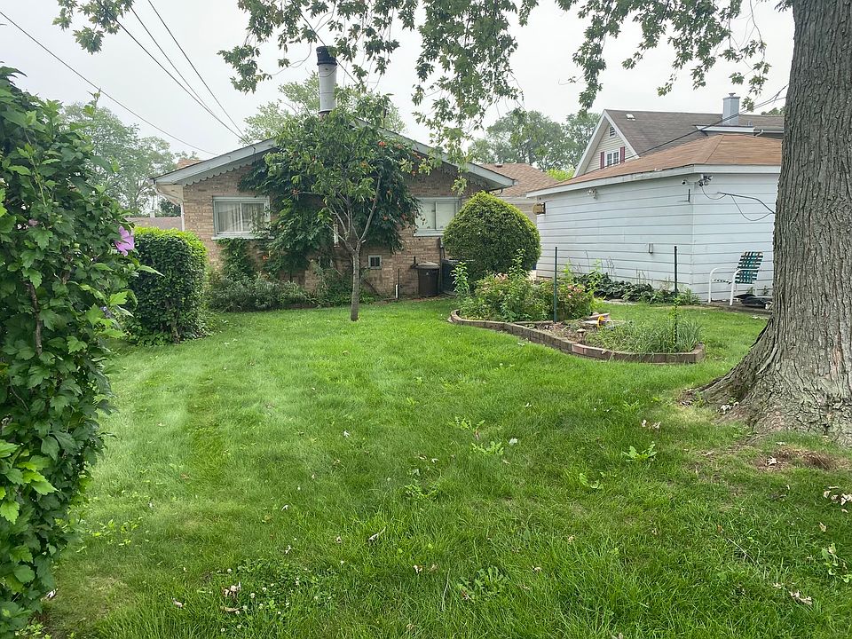 2nd image of 13118 E Playfield Dr