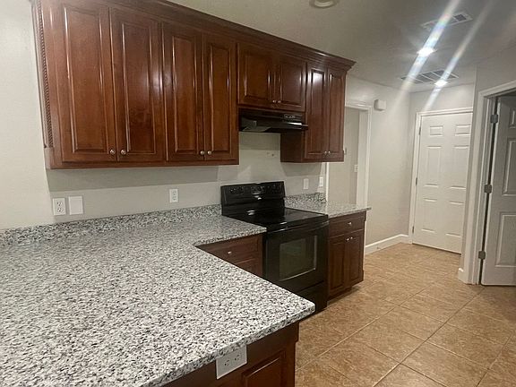 5th image of 3819 Napa Dr