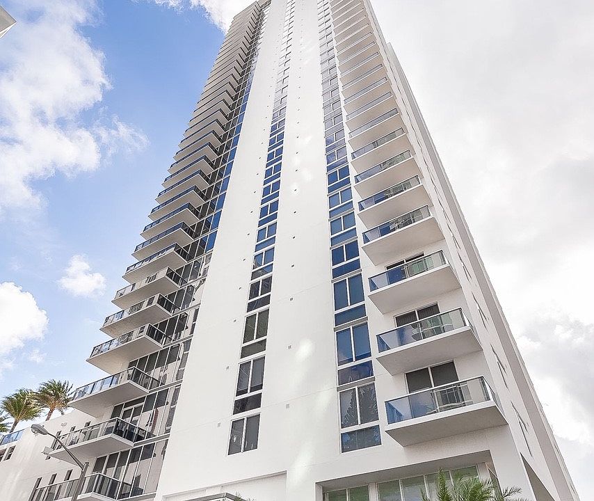 1st image of 600 NE 27th St APT 2403