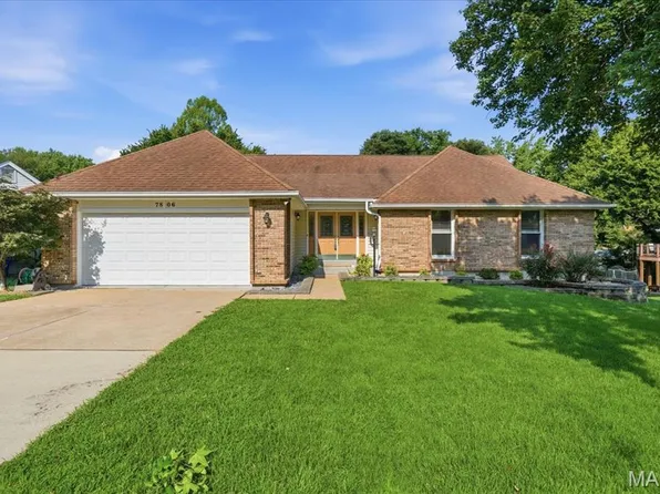 7806 Grantwood Oaks Ct, Saint Louis, MO 63123