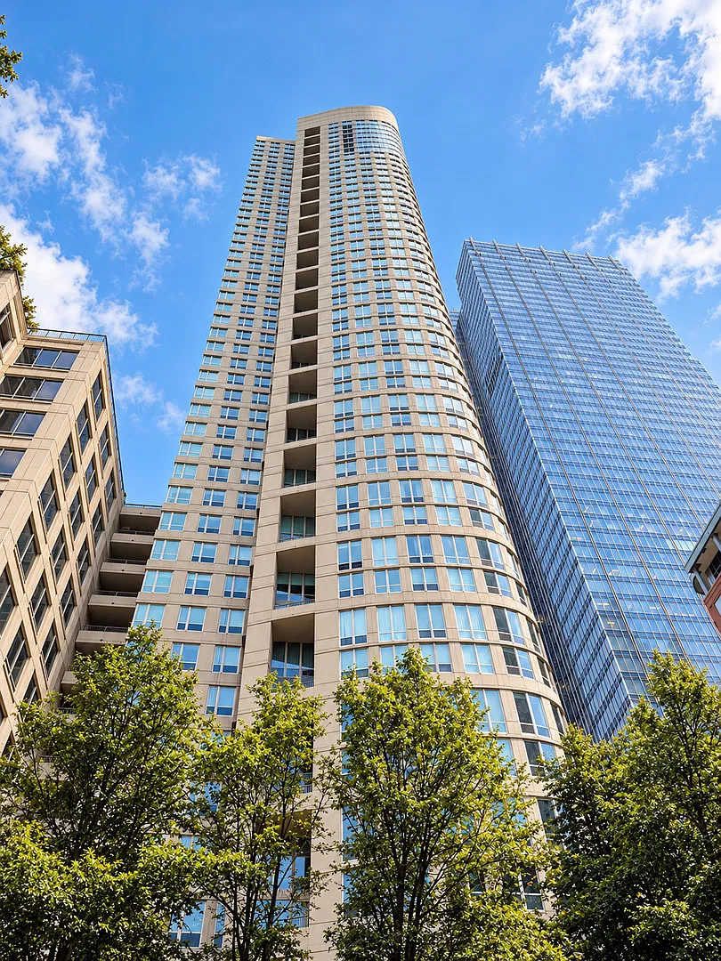 1 bed, 860 sqft, $2,450 — Photo 1