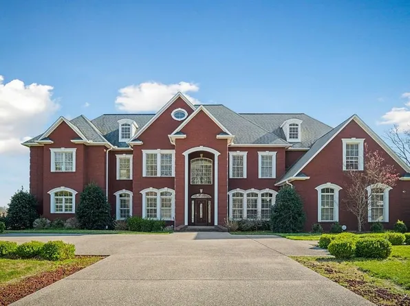 4655 Bear Lake Rd, Cookeville, TN 38506