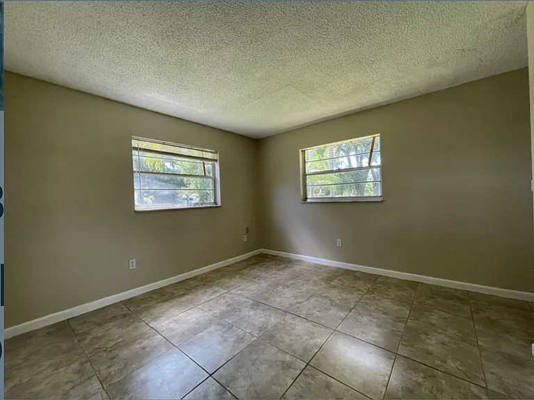 4671 SW 66th Ave #2 — Photo 4
