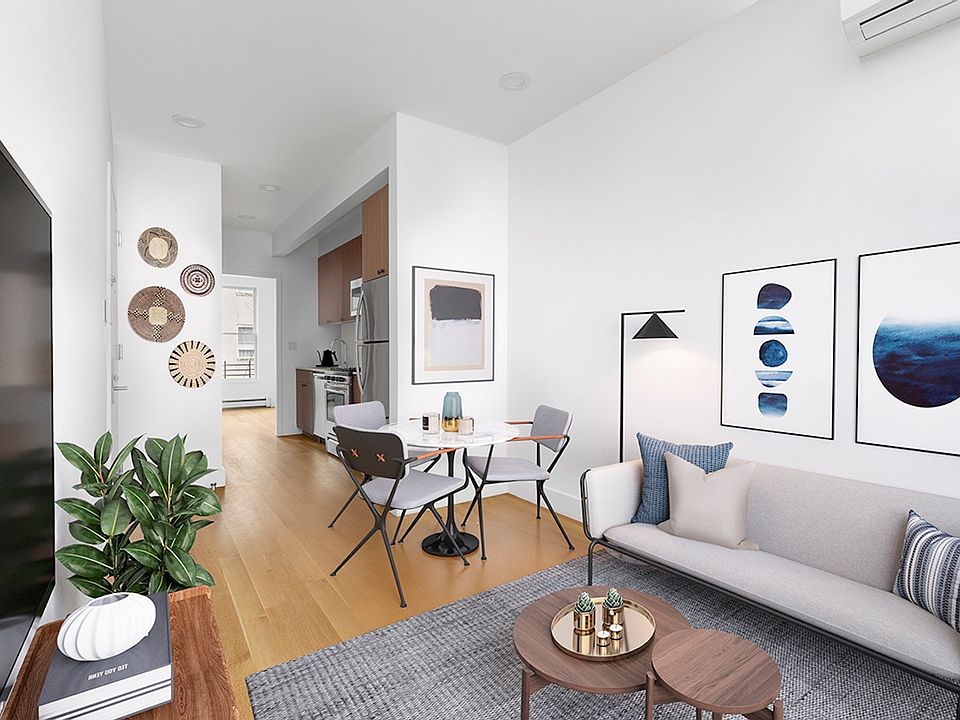 1st image of 204 Nassau Ave APT 3R