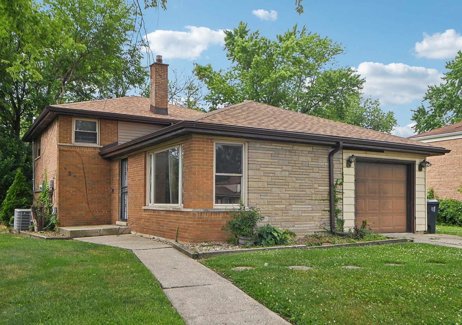 924 E 159th Pl, South Holland, IL 60473 | Zillow
