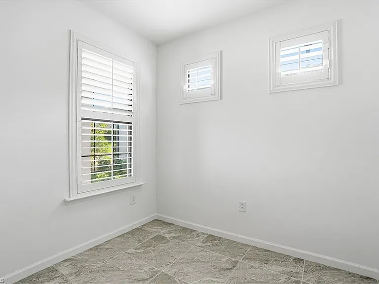 1645 Serena Ave — Photo 13