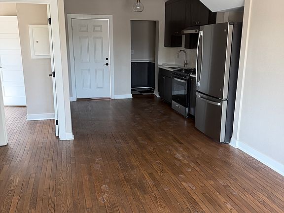 3rd image of 500 Polk Blvd #1