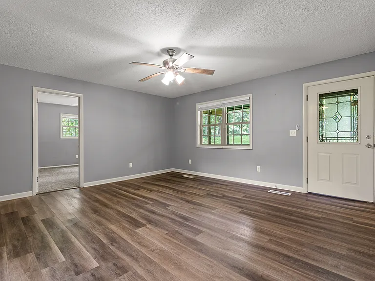 1204 Timesville Rd — Photo 12