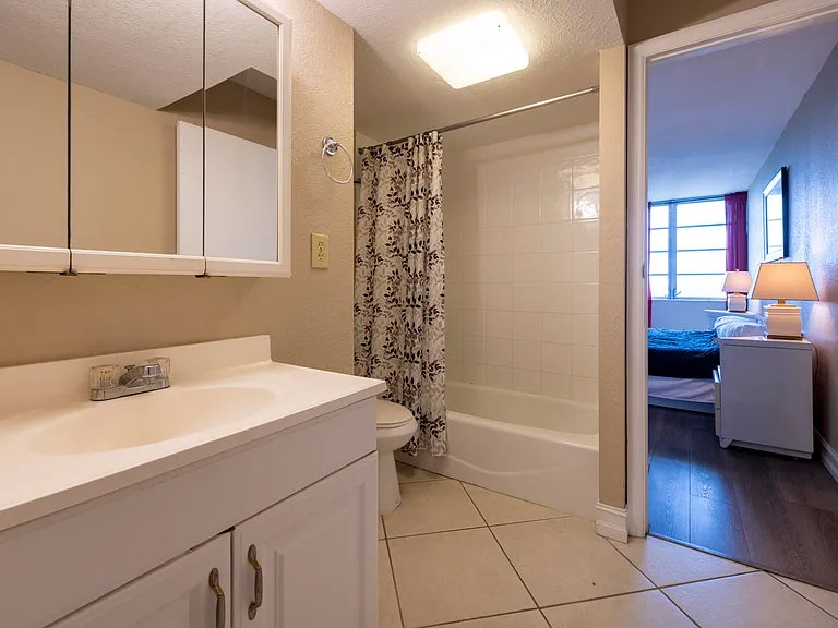 6911 Environ Blvd #8G — Photo 14