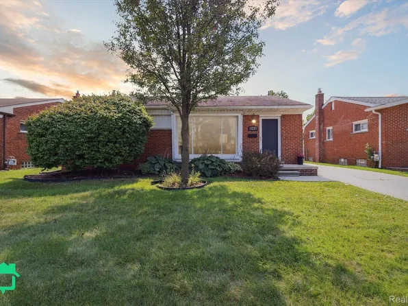 13223 Spruce St, Southgate, MI 48195