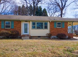 108 Revere Dr, Greensboro, NC 27407