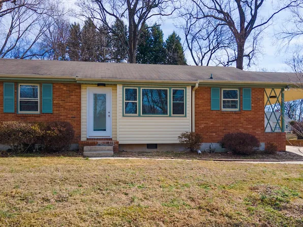 108 Revere Dr, Greensboro, NC 27407