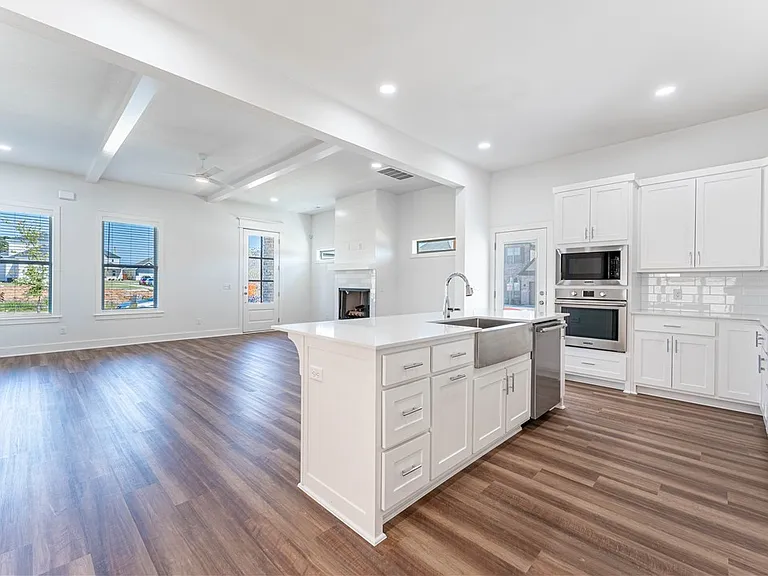 6306 SW Luna Ln — Photo 11