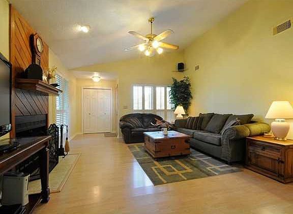 4th image of 6109 La Mesa St