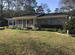 958 El Camino Dr, Cantonment, FL 32533