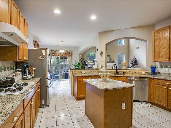 3rd image of 4012 Castle Creek Cv