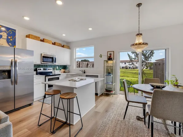 2349 NW 122nd Ter, Miami, FL