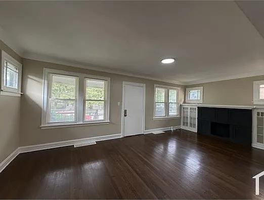 12479 S Wabash Ave — Photo 3