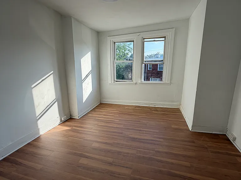 1734 Belfield Ave — Photo 11