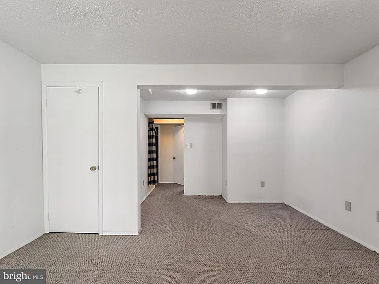 19130 Partridge Wood Dr — Photo 12