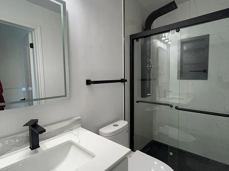 6 English St #2 — Photo 17